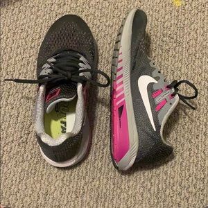 💥💥Nike running shoes